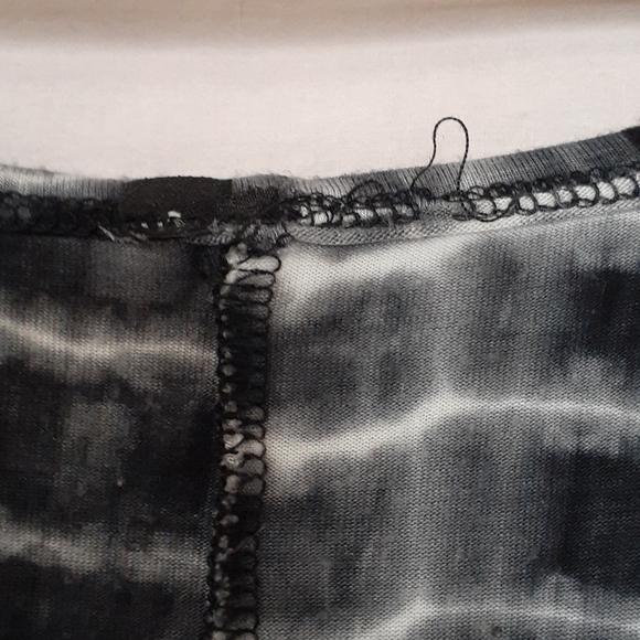 Black/white flowy tie dyed short sleeved top (#1) - Picture 3 of 4